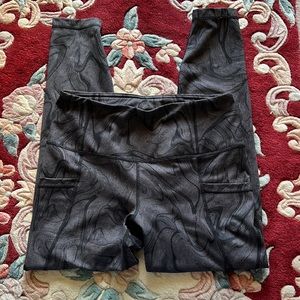 ACTIVE LIFE WOMENS WORKOUT ATHLETIC LEGGINGS IN SZ MED…WORN 1-2 TIMES…EXCELLENT!